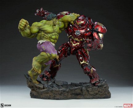 Sideshow Hulk vs Hulkbuster maquette - 6