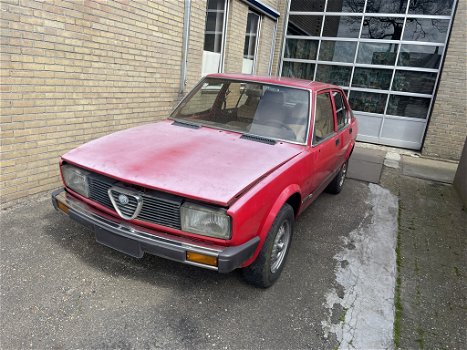 alfa alfetta 2.0 turbo diesel schakel bj1981 nl auto 85765km nap restauratie - 0