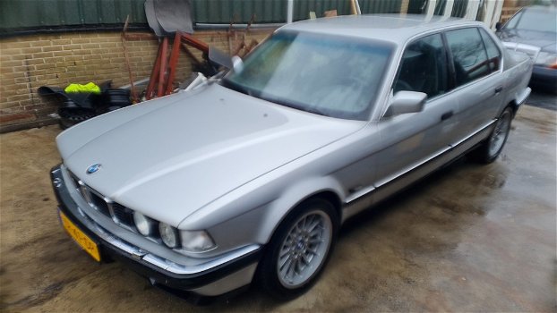 bmw 750il autom 1990 zeer mooi en goed veel extras nieuwe apk - 0