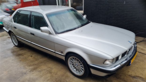 bmw 750il autom 1990 zeer mooi en goed veel extras nieuwe apk - 1