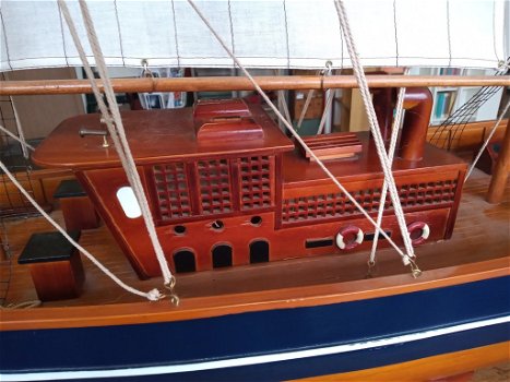 Groot modelschip / zeilschip Le Belle Poule - 4