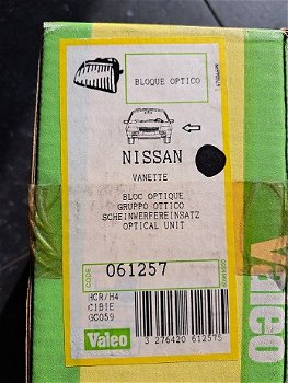 Nissan Vanette (85-94) C220 Koplamp Valeo 061257 H4 Links NOS - 4