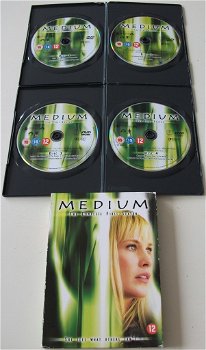 Dvd *** MEDIUM *** 4-DVD Boxset Seizoen 1 - 5