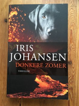 Iris Johansen met Donkere zomer - 0