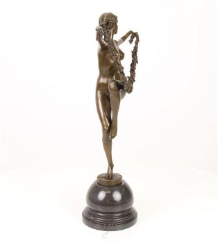 brons beeld , schommel van bloemen - 6