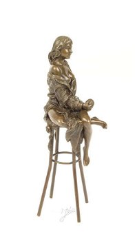 bronzen beeld pikante dame - 7