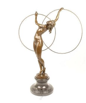 bronzen sculptuur ,dansende vrouw met ringen - 1