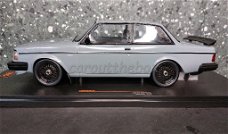 Volvo 240 Turbo custom1985 grijs 1/18 Ixo V923