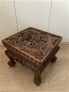 Antiek Chinese salontafel sidetable houtsnijwerk