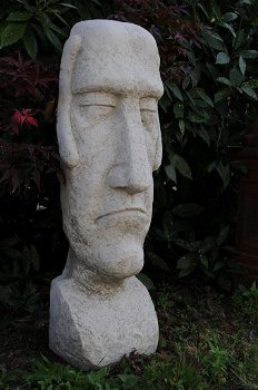 tuinbeeld , moai - 2
