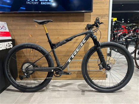 2023 Trek Supercaliber 9.8 XT - 0