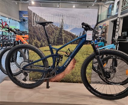 2023 Trek Supercaliber 9.8 XT - 2