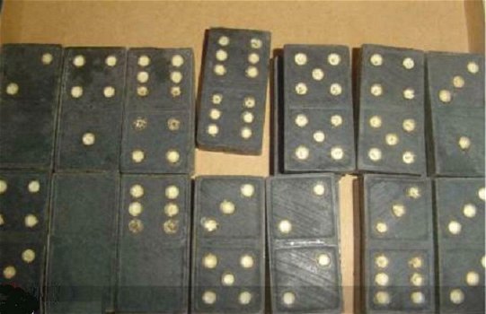 Oude domino stenen - 0