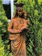 tuinbeeld , Heilige Maria met kindje Jezus op de arm - 2 - Thumbnail