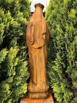 tuinbeeld , Heilige Maria met kindje Jezus op de arm - 5