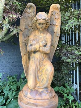 Engel , stenen beeld - 4