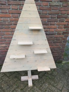 kerstboom hout - afm: hoogte 145cm, breedste deel 100cm,