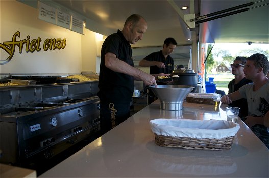 Frietkar huren op locatie | Frietwagen | Frietkraam | Snackwagen | Patatkraam - 1