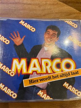 Marco (Van DerA) - Hier Wordt Het Altijd Laat (4 Track CDSingle) - 0