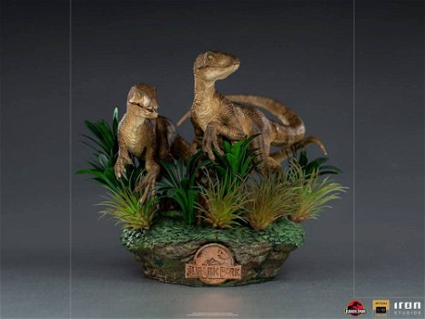 Iron Studios Jurassic Park Deluxe Statue Just The Two Raptors - 0