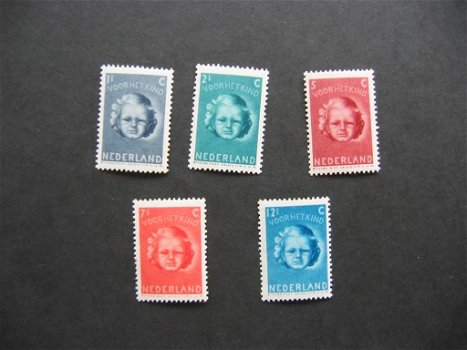 Nederland: 1945 nr 444-448 Kinderzegels (postfris) - 0