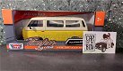 Volkswagen type 2 (T3) geel 1/24 Motormax - 4 - Thumbnail