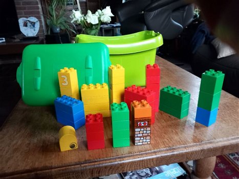 LEGO DUPLO - voor de kleine bouwer - in lego- opbergbox - 15,- per set - 1