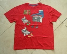 Te koop nieuw rood T-shirt van Anything met print (maat XXL)