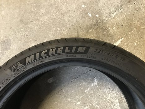 Michelin Primacy 4 zomerbanden met 6,2mm profiel. - 0