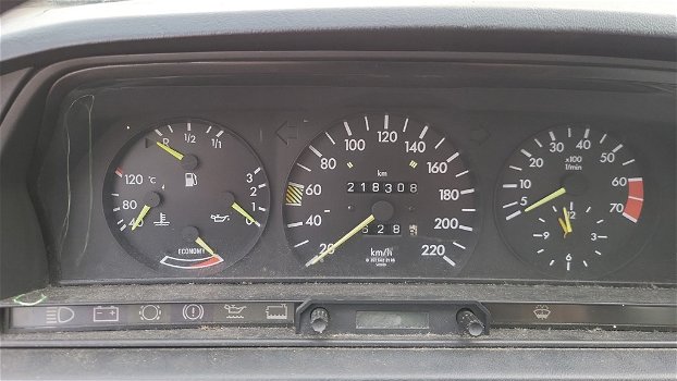 Mercedes-Benz 190-SERIE autom benzine bj1987 - 4