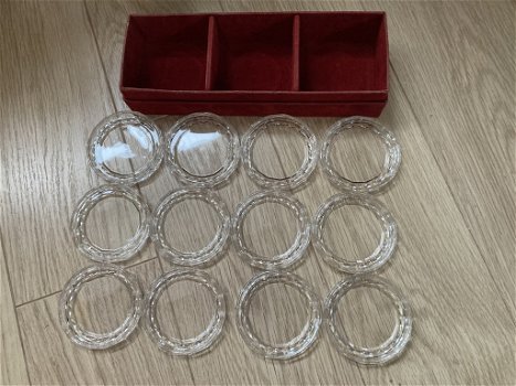 Antiek doosje met onderzetters van glas (12 stuks). - 0