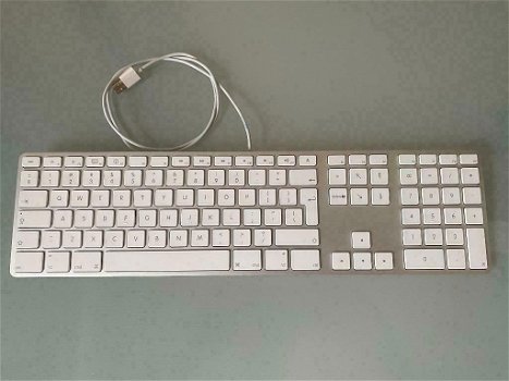 Mac Mini YM008BCA9G5 en All. Apple Toetsenbord en Apple Mighty Usb Mouse Enz. - 3