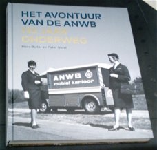 ANWB 135 jaar onderweg. Buiter & Staal. ISBN 9789068687590.