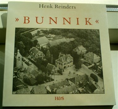 Bunnik(Henk Reinders, ISBN 9061944252). - 0