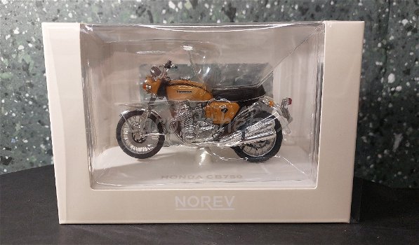 Honda CB750 1969 1/18 Norev No070 - 3