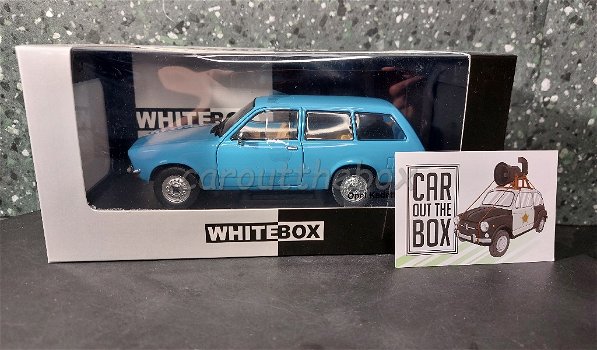 Opel Kadett C caravan blauw 1/24 Whitebox WB088 - 4