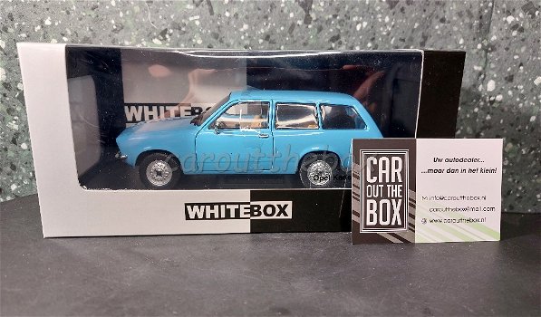 Opel Kadett C caravan blauw 1/24 Whitebox WB088 - 5