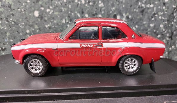 Ford Escort MKI RS 1600 rood 1/24 Whitebox WB090 - 0