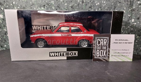 Ford Escort MKI RS 1600 rood 1/24 Whitebox WB090 - 5