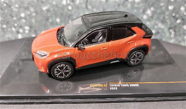 Toyota Yaris Cross 2022 oranje 1/43 Ixo V943 - 0