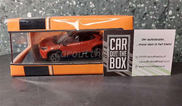 Toyota Yaris Cross 2022 oranje 1/43 Ixo V943 - 5