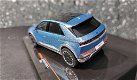 Hyundai Ioniq 5 2022 blauw 1/43 Ixo V946 - 2 - Thumbnail