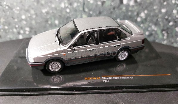 VW Passat GT 1988 zilver 1/43 Ixo V947 - 0