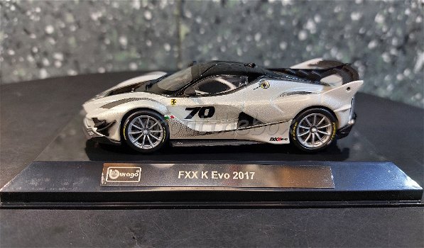 Ferrari FXX-K Evo 2017 wit 1/43 Bburago B085 - 0