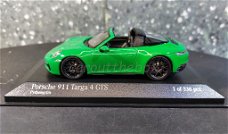 Porsche 911 Targa 4 GTS 2021 groen 1/43 Minichamps Mi095