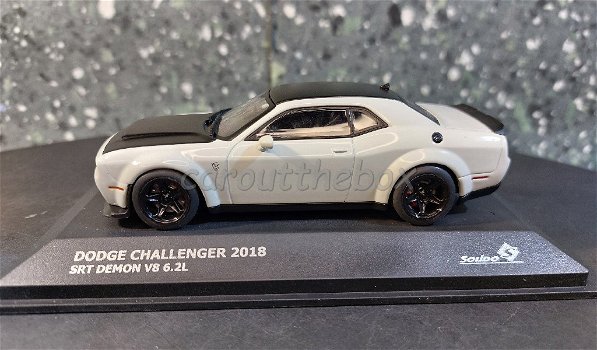Dodge Challenger 2018 wit 1/43 Solido Sol083 - 0