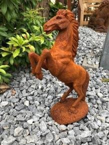 tuinbeeld paard , steigerend paard - 2