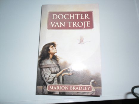 Bradley, Marion Zimmer : Dochter van Troje - 0