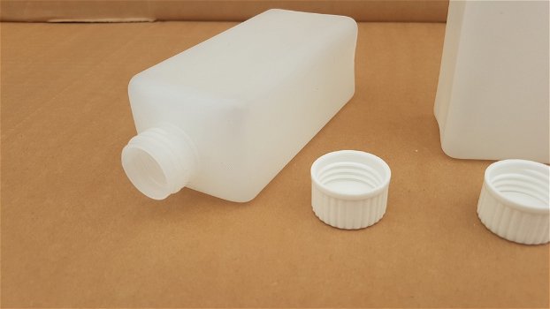 Lege plastic flacons / flesjes met schroefdop - 250ml - 4