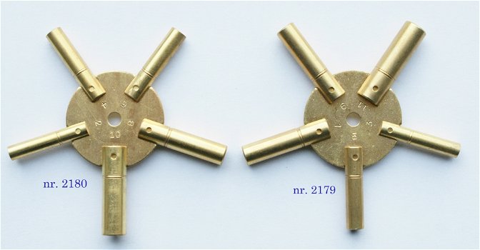 920 - 6 Messing kloksleutel, opwindsleutel maat 3,75 mm. - 1